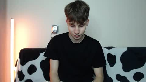 Snapshot of cute_brian chatting on October 20, 2025, 5:02 pm Im Brian online show from October 20, 2025, 5:02 pm