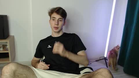 Snapshot of cute_brian chatting on November 10, 2025, 4:17 pm Im Brian online show from November 10, 2025, 4:17 pm