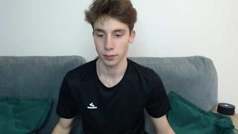 Snapshot of cute_brian chatting on November 28, 2025, 4:42 pm Im Brian online show from November 28, 2025, 4:42 pm