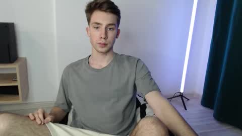 Snapshot of cute_brian chatting on December 1, 2025, 3:28 pm Im Brian online show from December 1, 2025, 3:28 pm