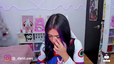 Snapshot of cute_dani__ chatting on December 4, 2024, 9:51 am Dani online show from December 4, 2024, 9:51 am