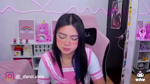 Snapshot of cute_dani__ chatting on February 7, 2025, 11:23 am Dani online show from February 7, 2025, 11:23 am