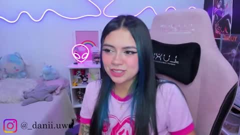 Snapshot of cute_dani__ chatting on November 10, 2025, 12:31 am Dani online show from November 10, 2025, 12:31 am