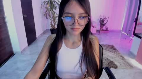 Bella Fox online show from April 18, 2026, 3:27 pm