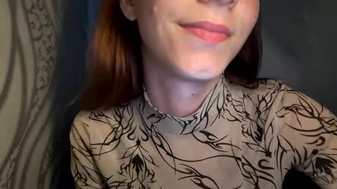 cute_foxis online show from June 15, 2026, 8:22 pm