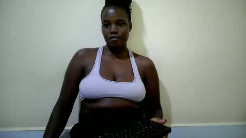 cute_heaven online show from September 29, 2025, 7:51 pm