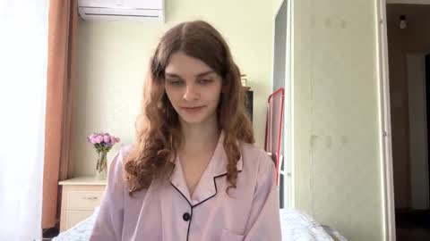 cute_kitte online show from October 10, 2025, 11:09 am