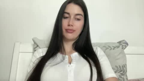 cute_kriss94 online show from May 5, 2026, 7:55 pm