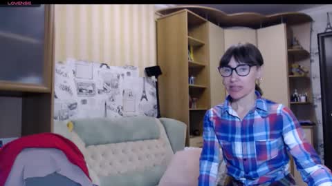 cute_lion_ online show from December 4, 2025, 10:57 am