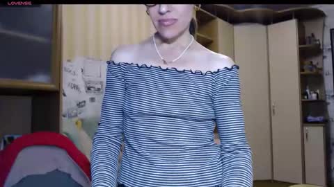 cute_lion_ online show from December 14, 2025, 12:32 pm