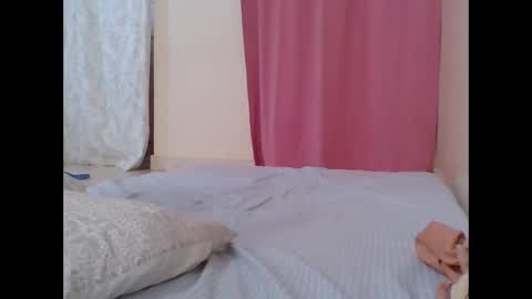 Snapshot of cute_lizah chatting on February 13, 2025, 7:35 am cute_lizah online show from February 13, 2025, 7:35 am