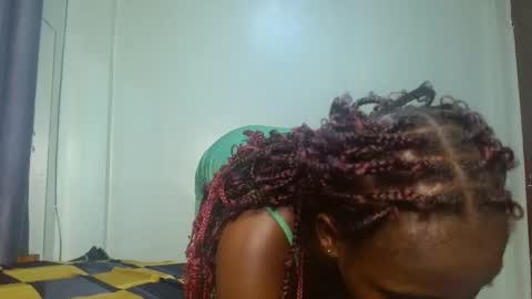 cute_lorna online show from April 11, 2026, 8:29 am