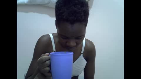 Snapshot of cute_marion chatting on February 14, 2025, 12:25 pm cute_marion online show from February 14, 2025, 12:25 pm