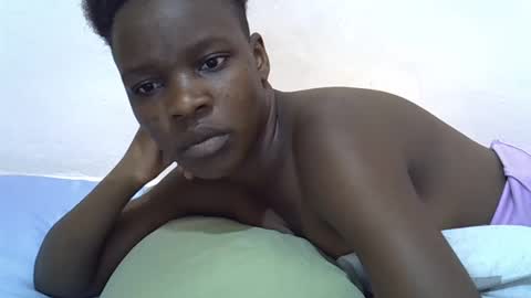 Snapshot of cute_marion chatting on March 12, 2025, 1:51 pm cute_marion online show from March 12, 2025, 1:51 pm