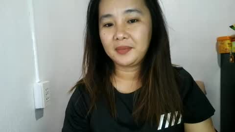 Snapshot of cute_momma69 chatting on June 21, 2026, 9:12 am cute_momma69 online show from June 21, 2026, 9:12 am