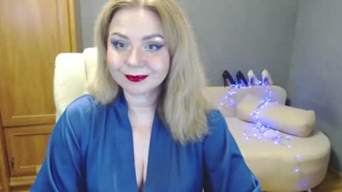 cute_phoenix online show from August 2, 2026, 7:12 pm