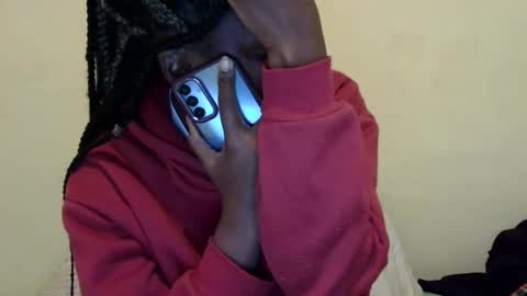 Snapshot of cute_roxie chatting on December 23, 2024, 7:41 pm cute_roxie online show from December 23, 2024, 7:41 pm