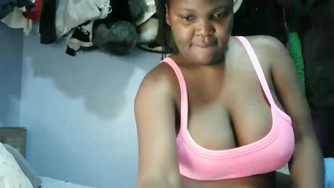 Snapshot of cute_roxie chatting on March 24, 2026, 2:49 am cute_roxie online show from March 24, 2026, 2:49 am