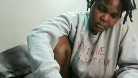 Snapshot of cute_roxie chatting on April 17, 2026, 11:02 am cute_roxie online show from April 17, 2026, 11:02 am