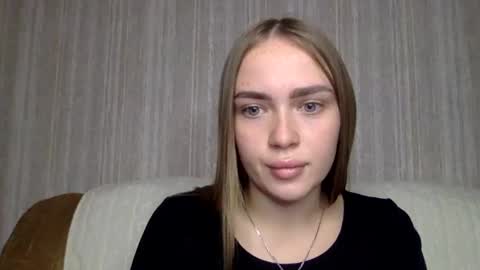 Snapshot of cute_shy06 chatting on November 19, 2025, 6:19 pm cute_shy06 online show from November 19, 2025, 6:19 pm