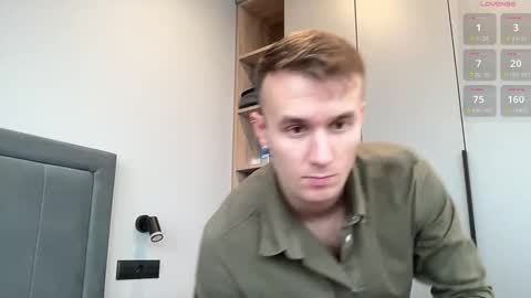 cute_skywalker online show from October 25, 2025, 11:29 am