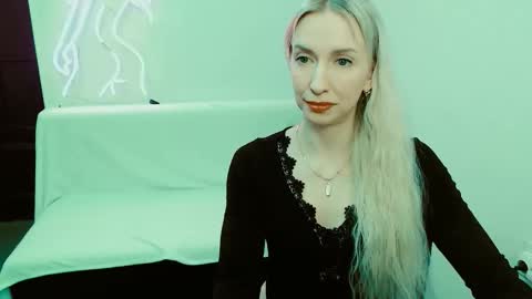 cute_smile_shy online show from February 9, 2026, 6:56 pm