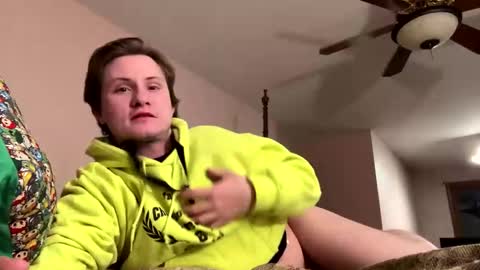 Snapshot of cuteboii29 chatting on February 18, 2026, 5:25 am cuteboii29 online show from February 18, 2026, 5:25 am