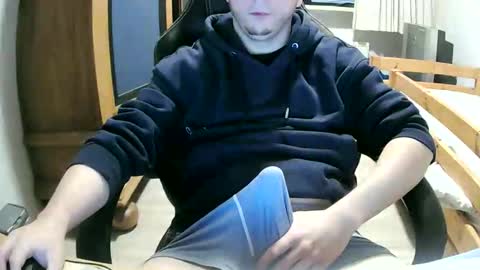 Cuteboy090 online show from March 25, 2026, 2:45 pm