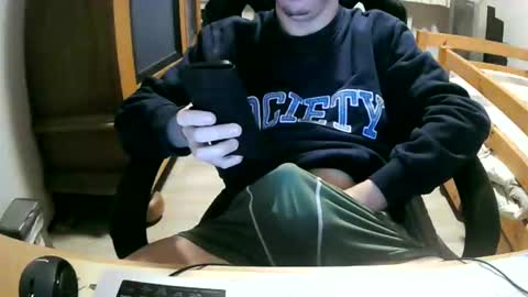 Cuteboy090 online show from April 14, 2026, 11:00 pm