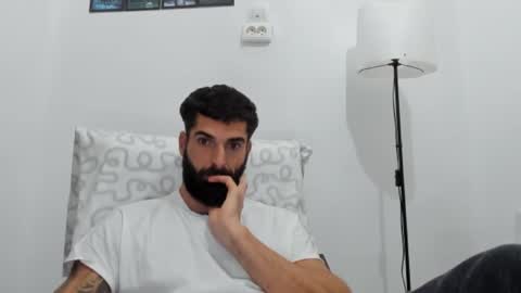 cuteeboy online show from November 12, 2025, 6:19 pm