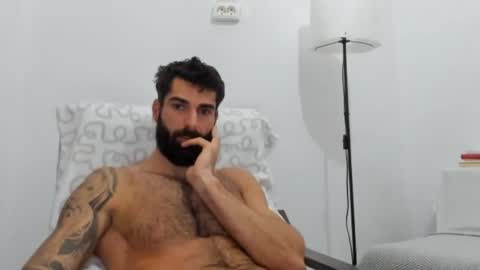 cuteeboy online show from November 23, 2025, 9:53 am