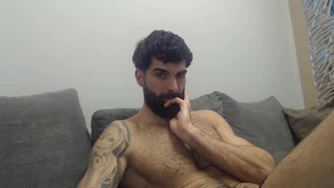 cuteeboy online show from February 13, 2026, 8:10 am