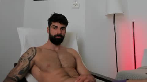 cuteeboy online show from June 1, 2026, 7:54 am