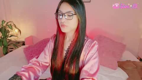 Zoe  online show from February 22, 2026, 12:45 am