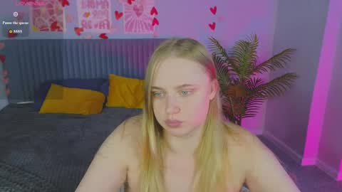 Amyy online show from June 8, 2026, 1:20 am