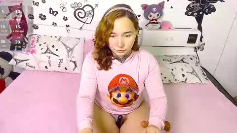 cutekat  online show from February 18, 2026, 3:57 am