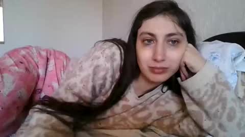 cutekattie online show from April 6, 2026, 4:57 am