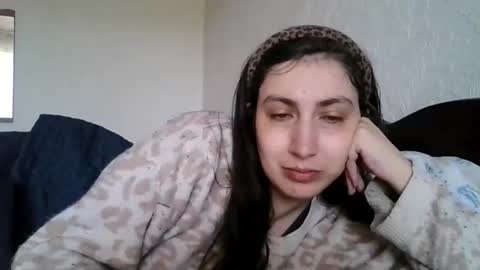 cutekattie online show from April 15, 2026, 5:47 am