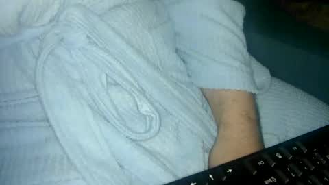 Snapshot of cuteman88 chatting on May 17, 2026, 8:27 pm Cuteman online show from May 17, 2026, 8:27 pm