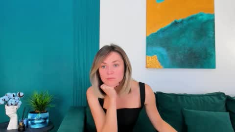 Snapshot of cutemirage chatting on September 14, 2025, 2:38 pm cutemirage online show from September 14, 2025, 2:38 pm