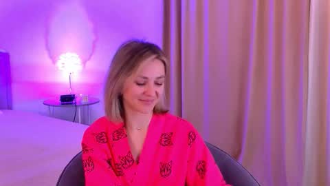 Snapshot of cutemirage chatting on November 13, 2025, 2:49 pm cutemirage online show from November 13, 2025, 2:49 pm