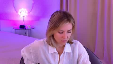 Snapshot of cutemirage chatting on November 14, 2025, 2:38 pm cutemirage online show from November 14, 2025, 2:38 pm