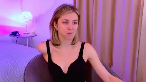 Snapshot of cutemirage chatting on November 27, 2025, 2:30 pm cutemirage online show from November 27, 2025, 2:30 pm