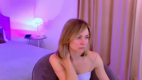 Snapshot of cutemirage chatting on November 28, 2025, 2:31 pm cutemirage online show from November 28, 2025, 2:31 pm