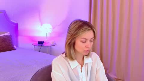 Snapshot of cutemirage chatting on November 30, 2025, 2:32 pm cutemirage online show from November 30, 2025, 2:32 pm