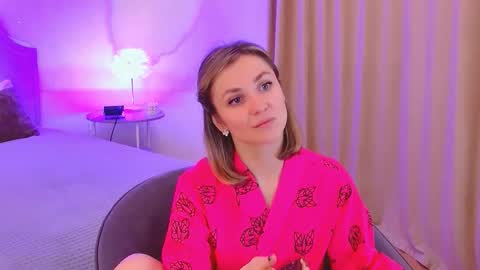 Snapshot of cutemirage chatting on December 1, 2025, 2:44 pm cutemirage online show from December 1, 2025, 2:44 pm