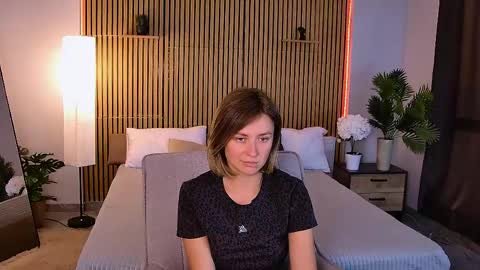 Snapshot of cutemirage chatting on June 4, 2026, 2:45 pm cutemirage online show from June 4, 2026, 2:45 pm