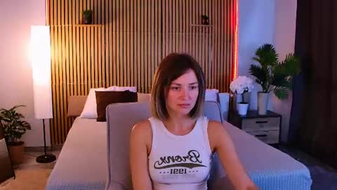 Snapshot of cutemirage chatting on June 18, 2026, 2:43 pm cutemirage online show from June 18, 2026, 2:43 pm