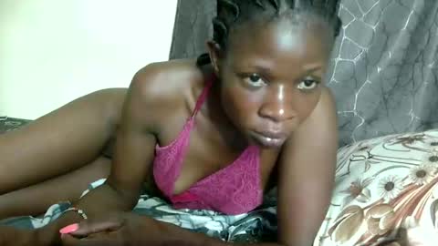 Cutequeen8 online show from December 4, 2024, 4:05 pm