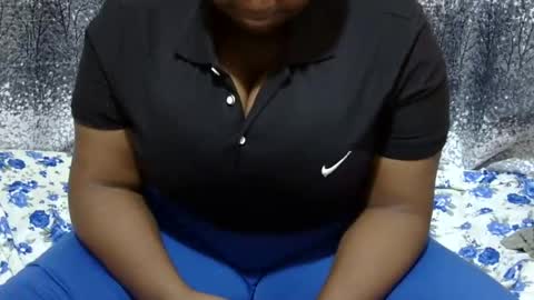 cutermilly online show from March 8, 2025, 11:48 am